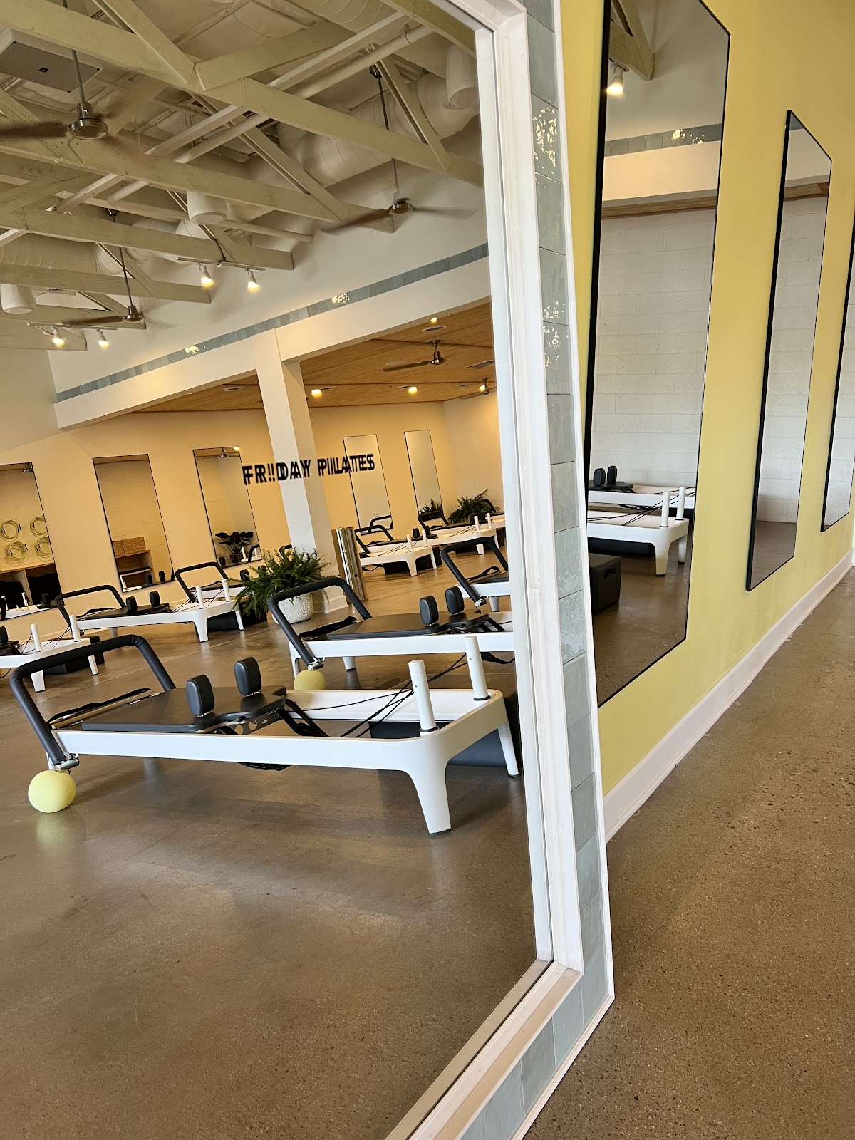 FRIDAY MOVEMENT | REFORMER PILATES | CENTRAL - Photo 3