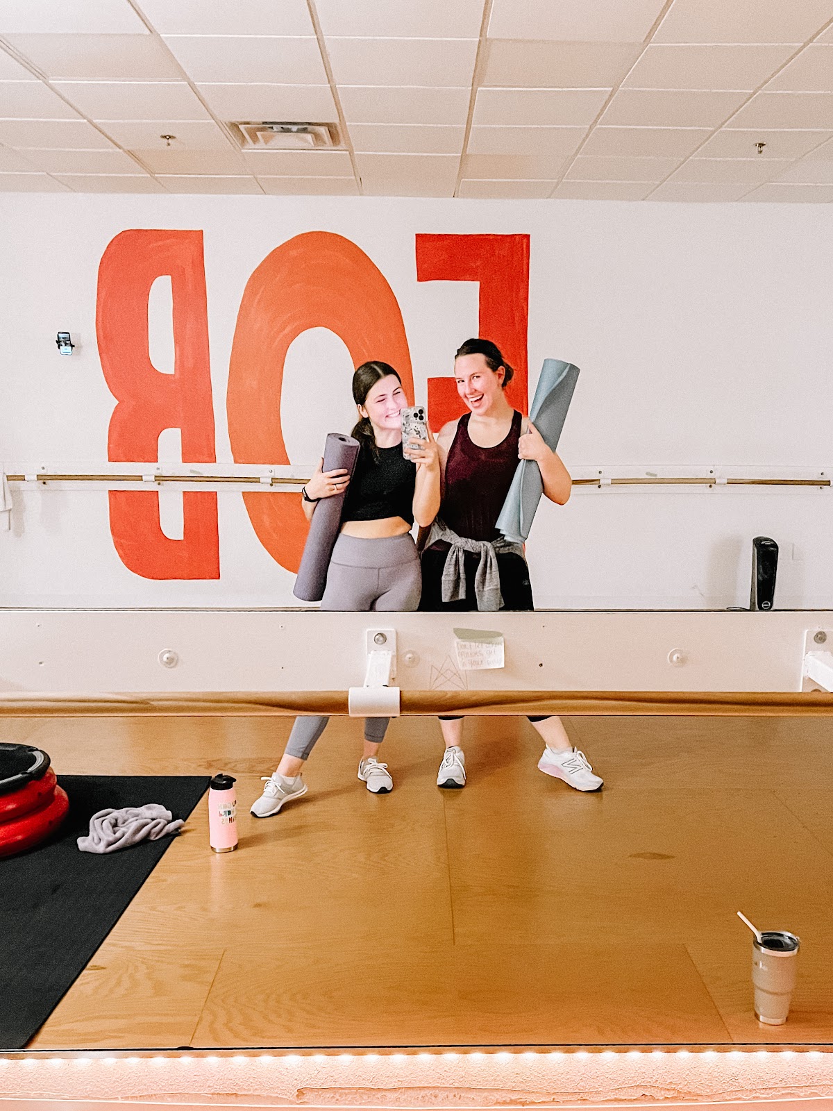 Full Out Barre - Photo 2