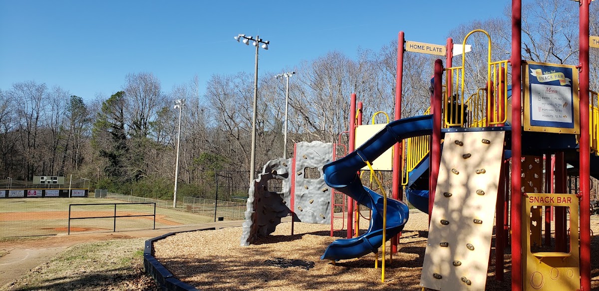 Fullers Park Recreation Center - Photo 2