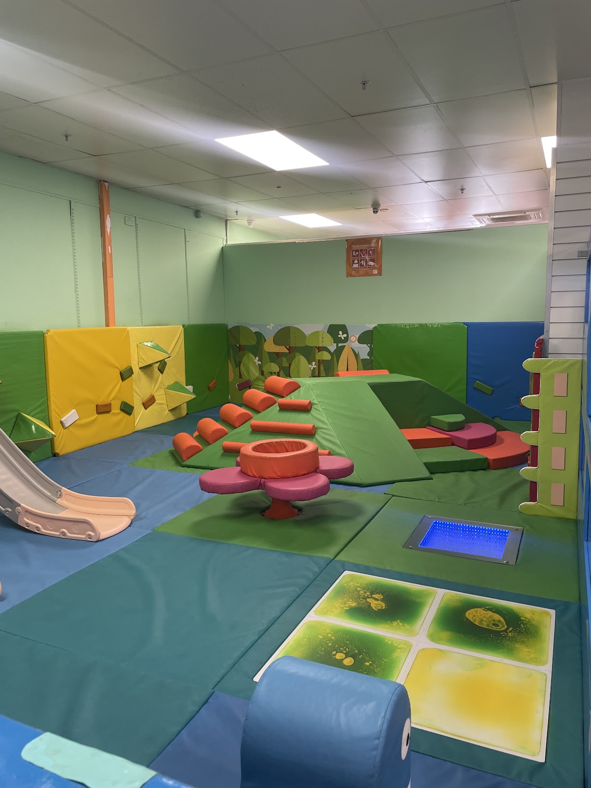 Funtura Family Entertainment Centre - Photo 2