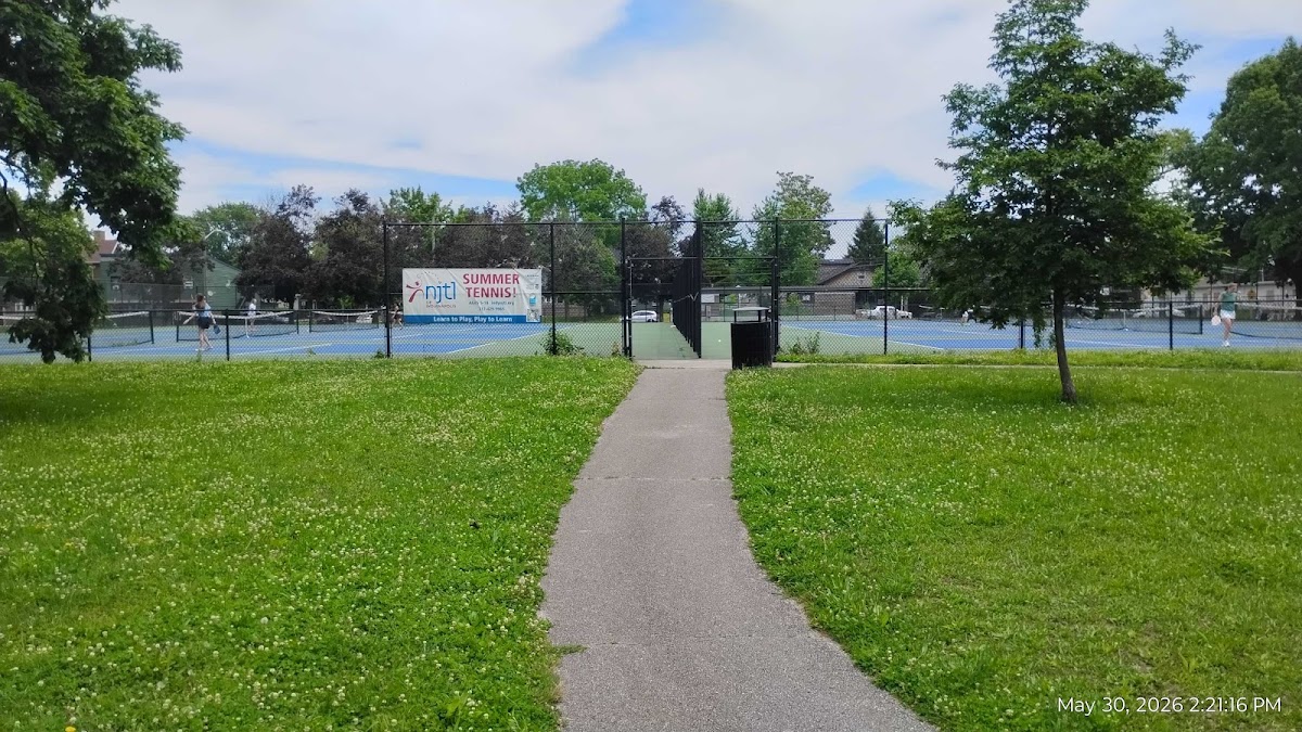 Garfield Park Tennis Courts - Photo 3