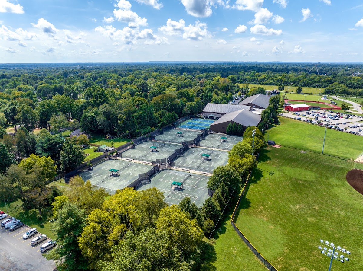 Genesis Health Clubs - Louisville Tennis Club - Photo 2