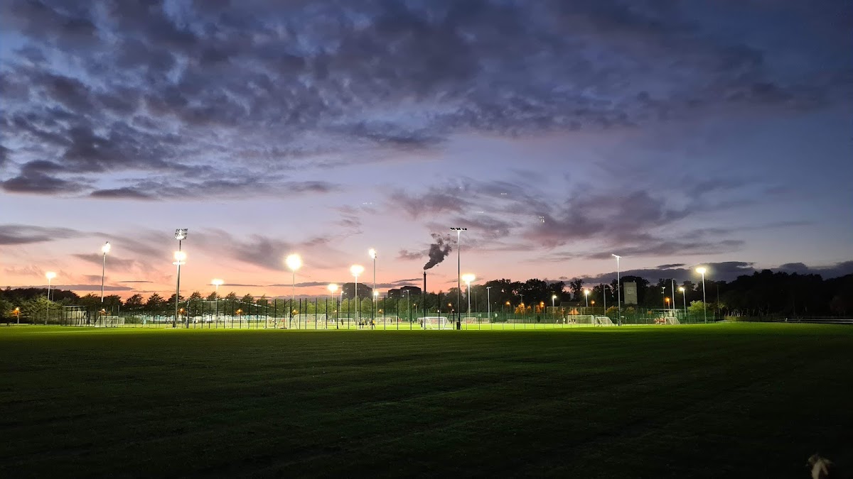 Glasgow Club Glasgow Green Football Centre - Photo 2