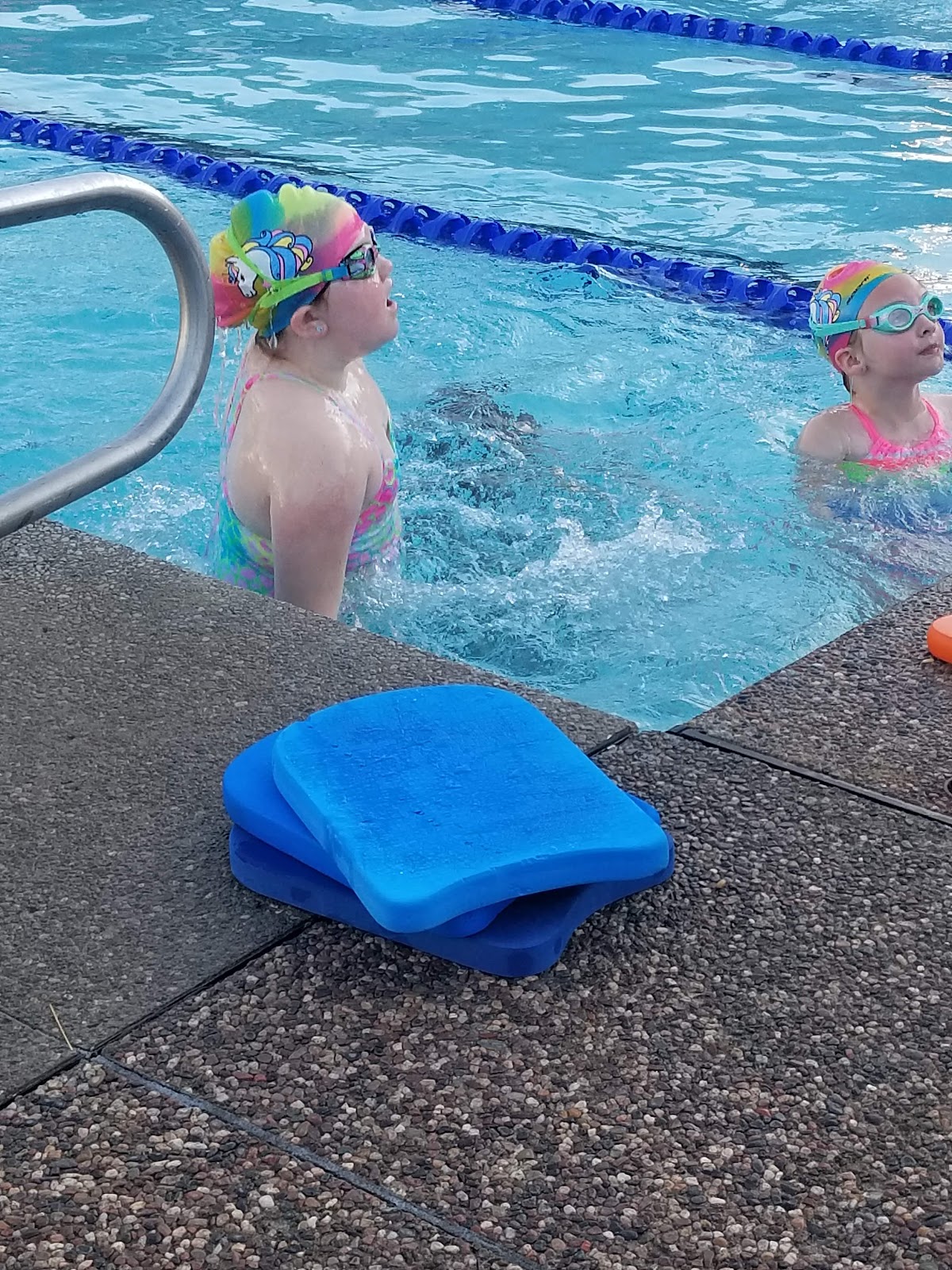 Glen Oaks Swim & Tennis Club - Photo 3