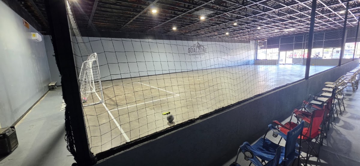 Goal zone indoor soccer - Photo 1