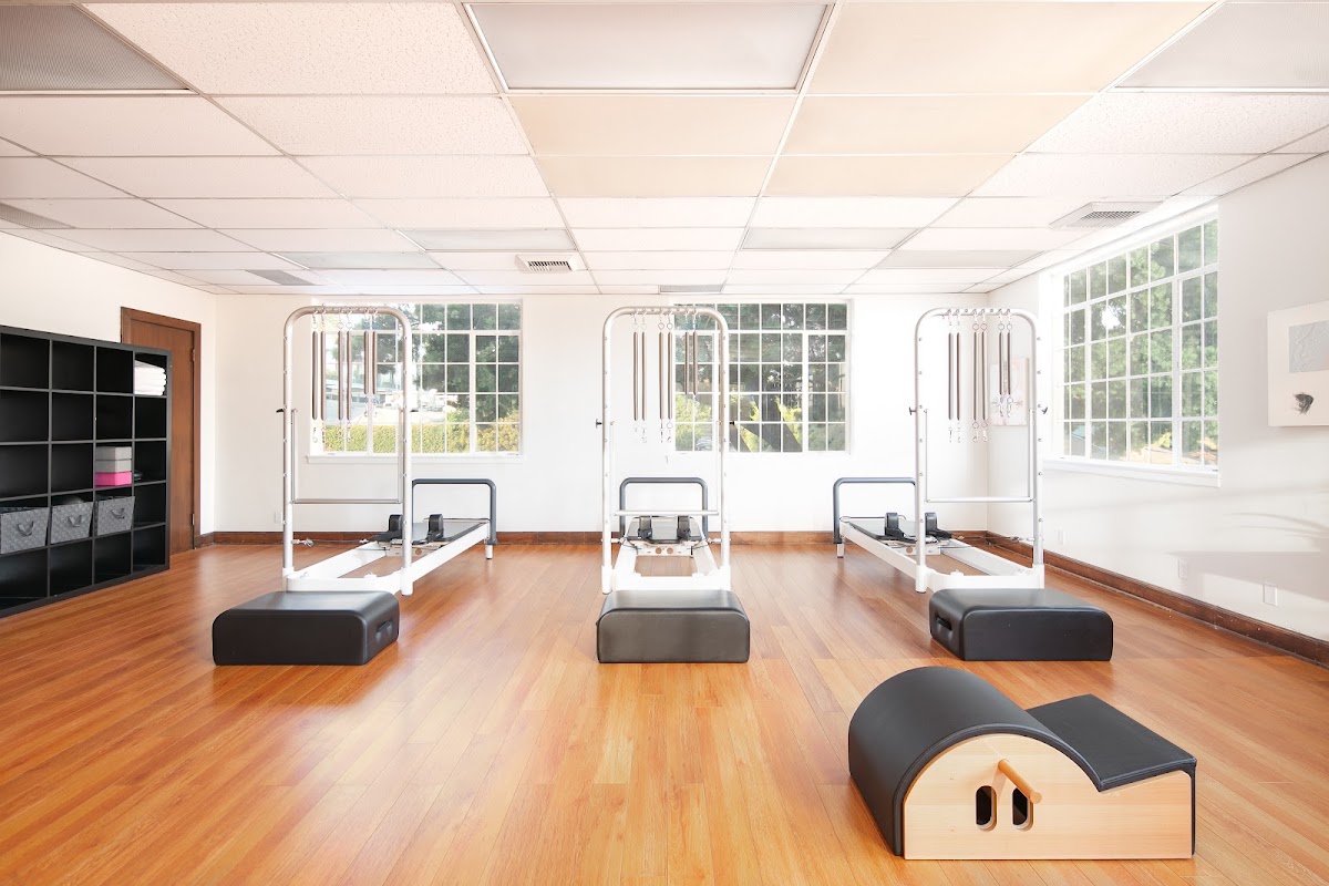 Gold Line Pilates Pasadena - Photo 2