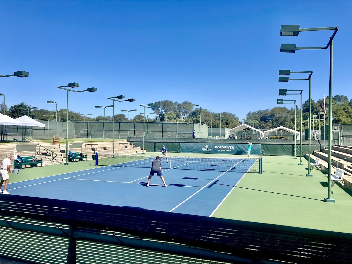 Gold River Sports Club - Photo 2