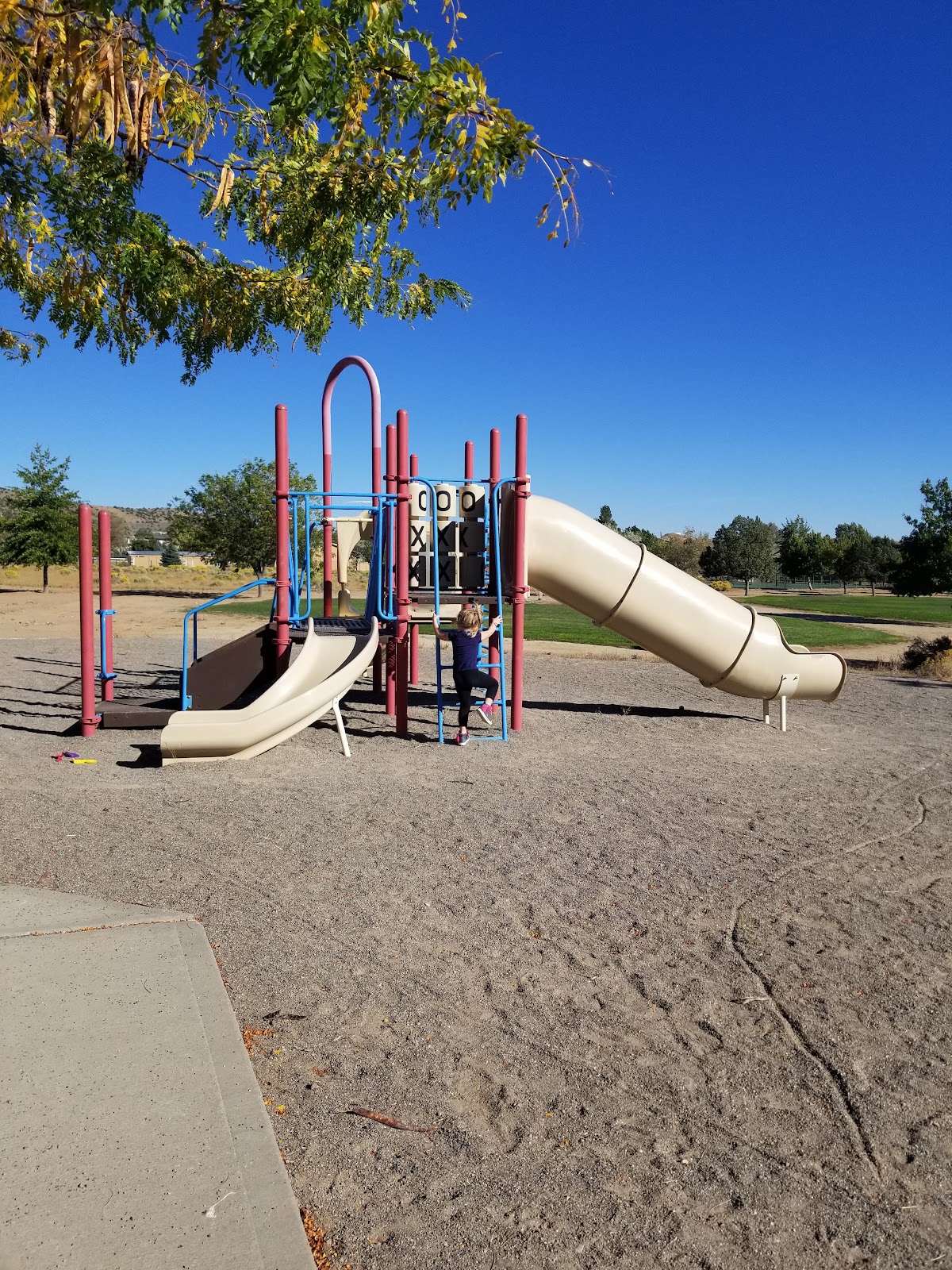 Golden Valley Park - Photo 1