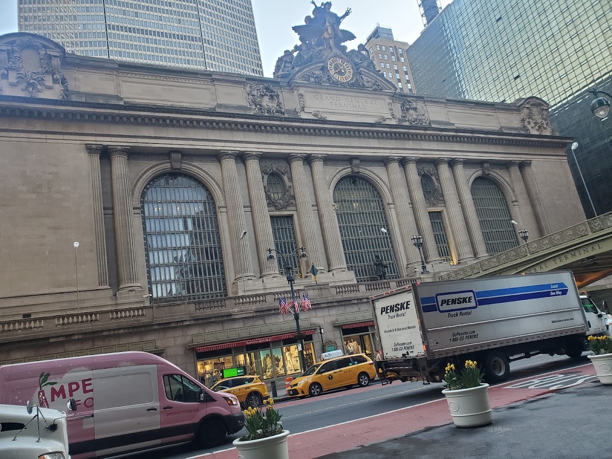 Grand Central Racquet Stringer - Photo 2