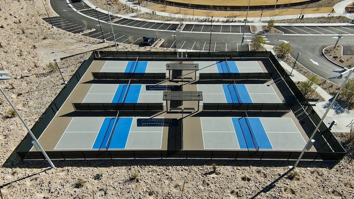 Grand Park Pickleball Courts - Photo 3