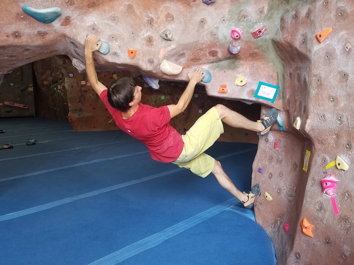 Granite Arch Climbing Center - Photo 3