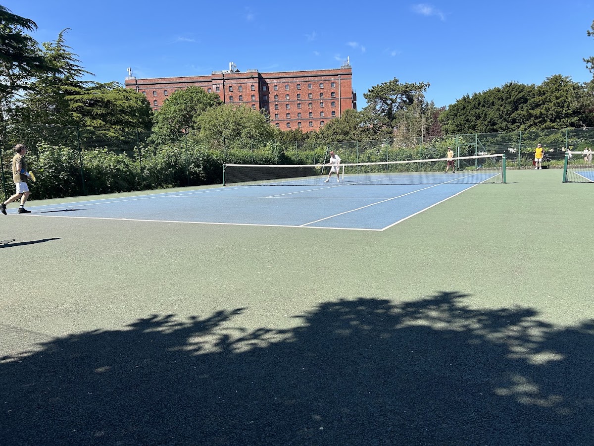 Greville Smyth Tennis Club - Photo 3