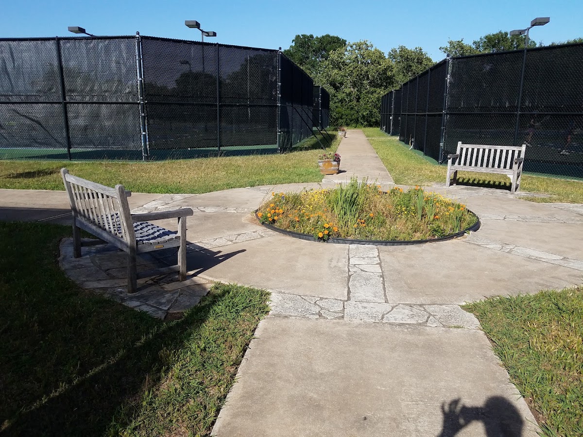 Grey Rock Tennis Club - Photo 3