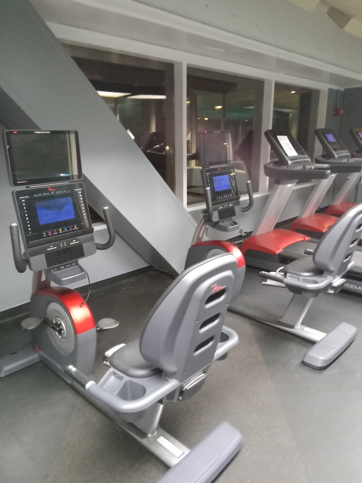 Grove Fitness Club & Spa - Photo 3