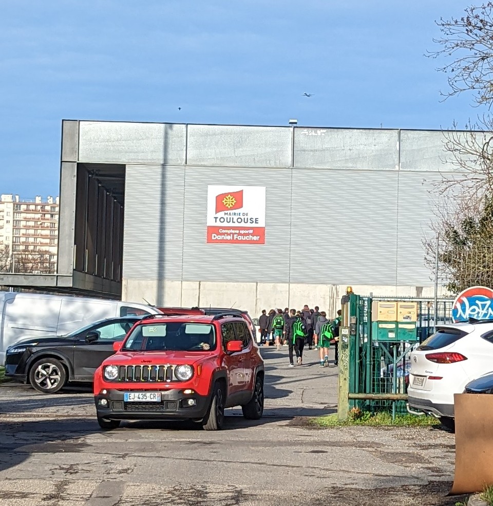 Gymnase Daniel Faucher - Photo 1