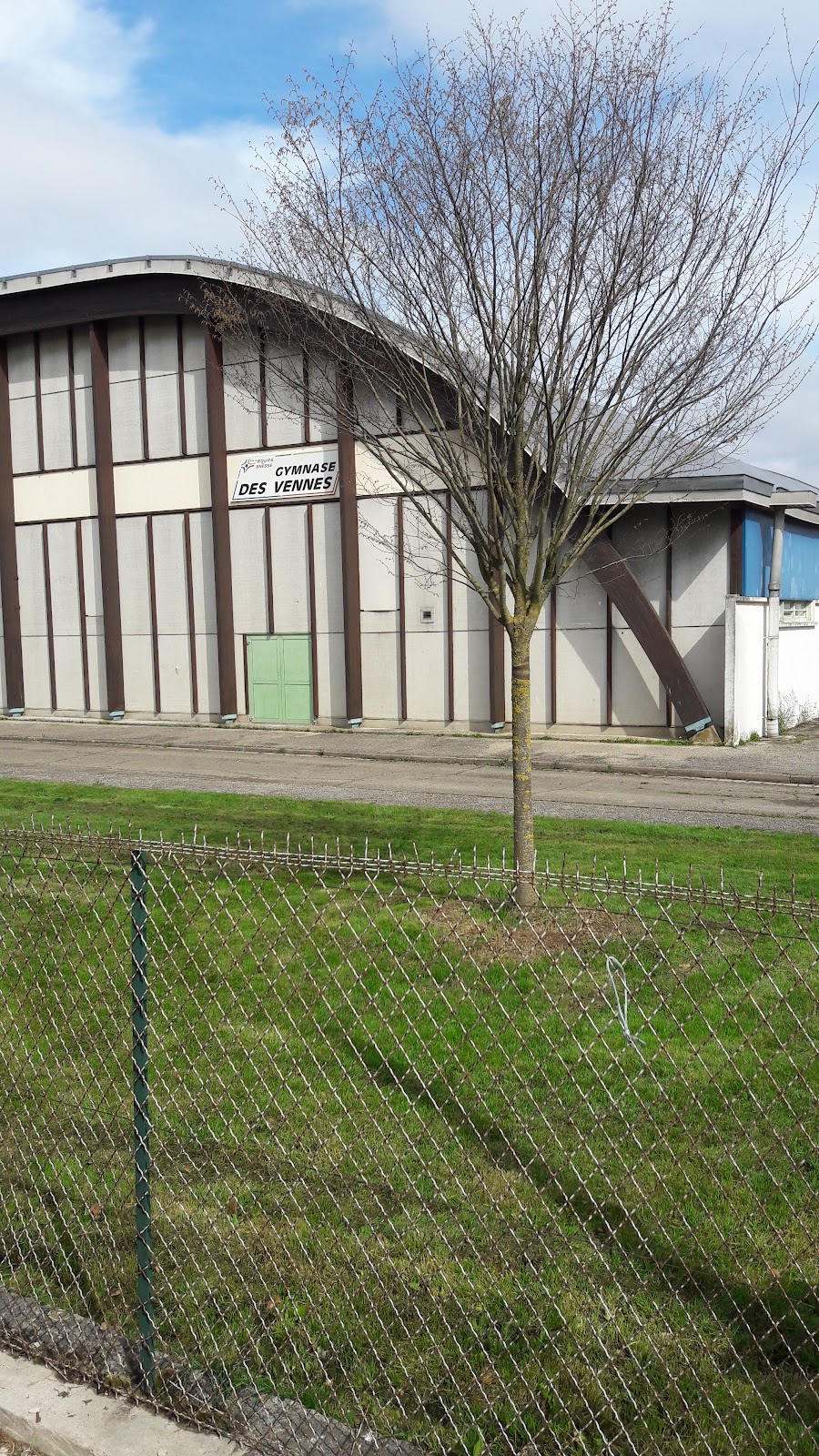 Gymnase Des Vennes - Photo 2