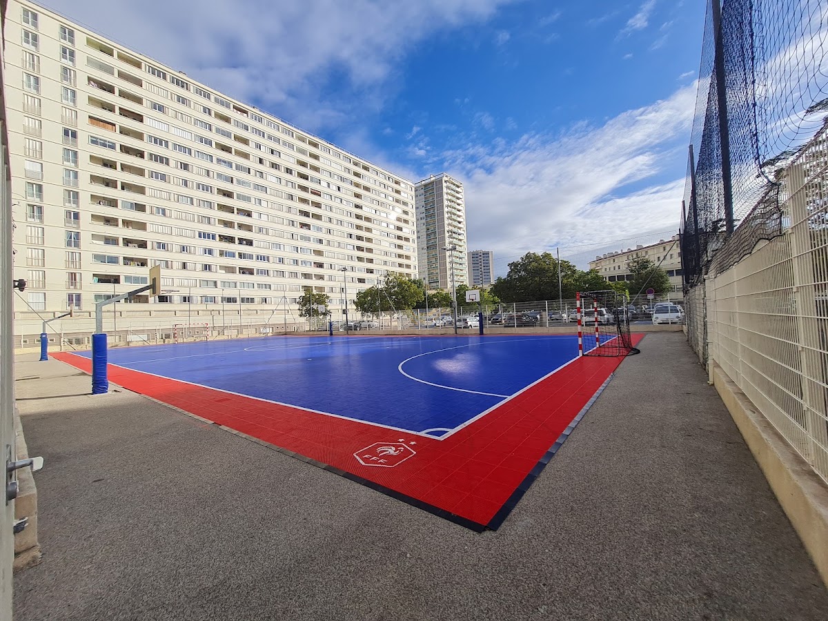 Gymnase du Port Marchand - Photo 1