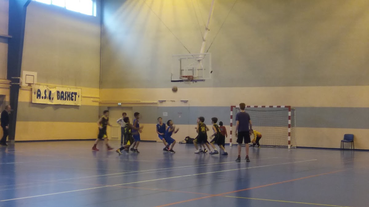 Gymnase Henry Brethous - Photo 1