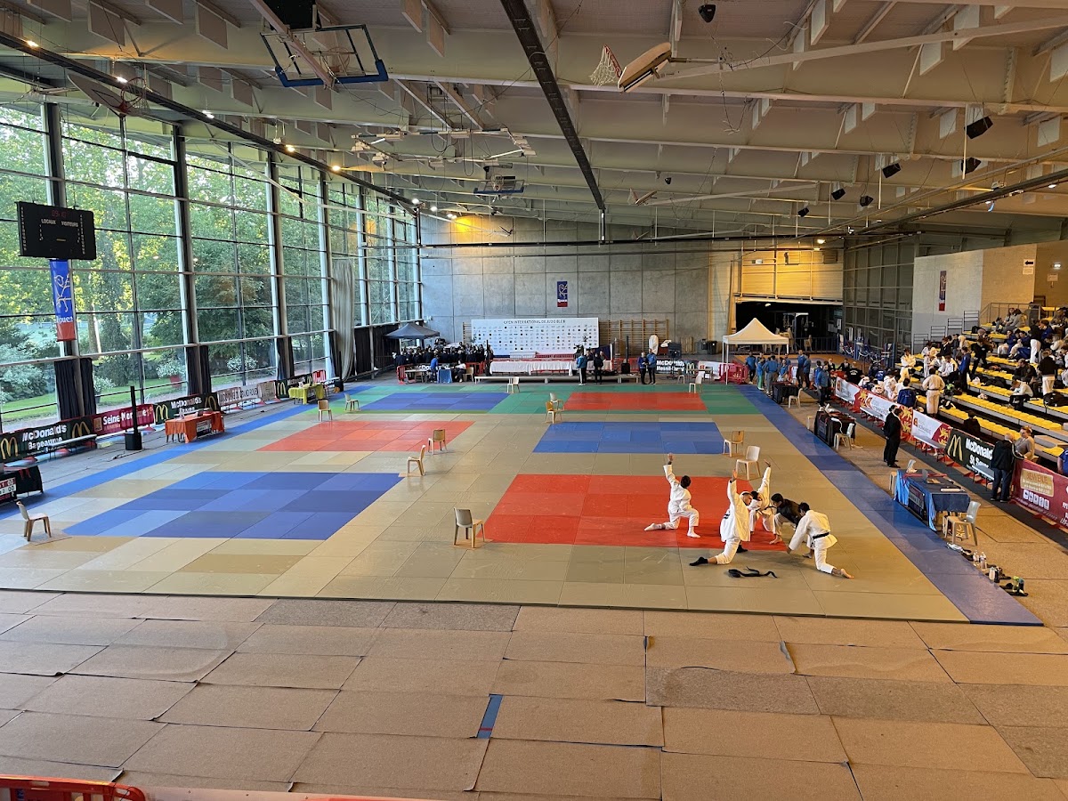Hall Antoine de Saint-Exupéry - Photo 1