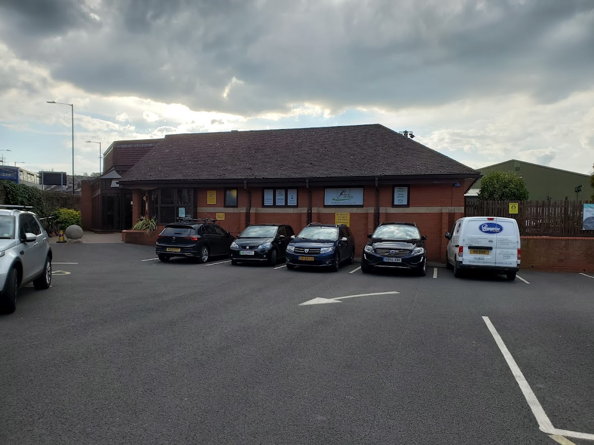 Hallamshire Tennis & Squash Club Ltd - Photo 3