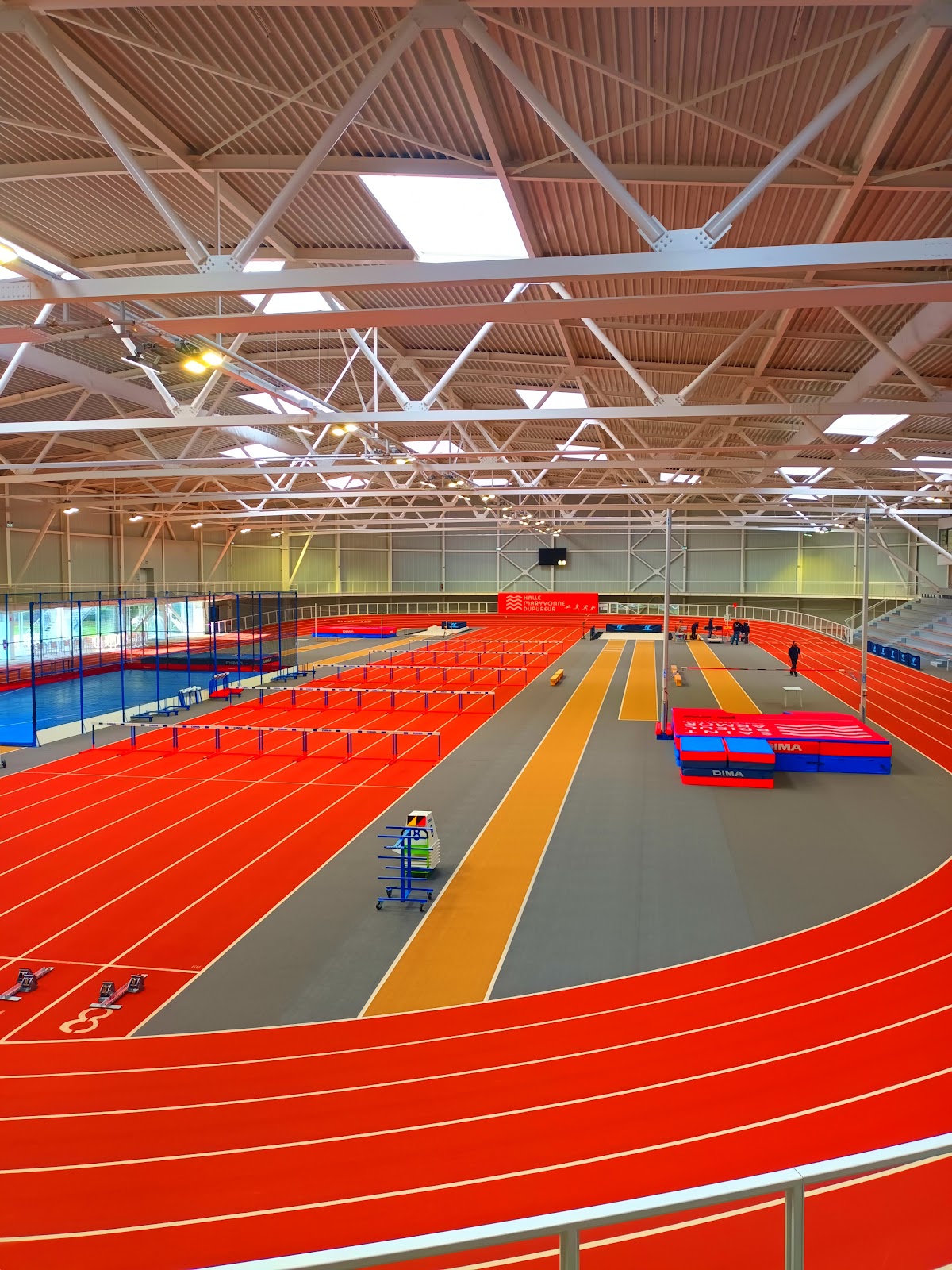 Halle d'athlétisme Maryvonne Dupureur - Photo 1