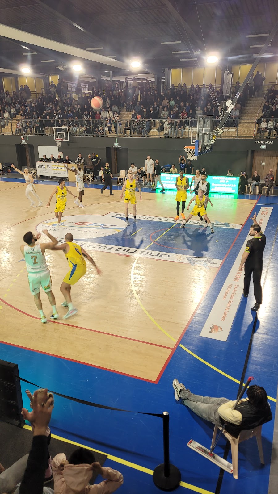 Halle des Sports de Saint-Come - Photo 1