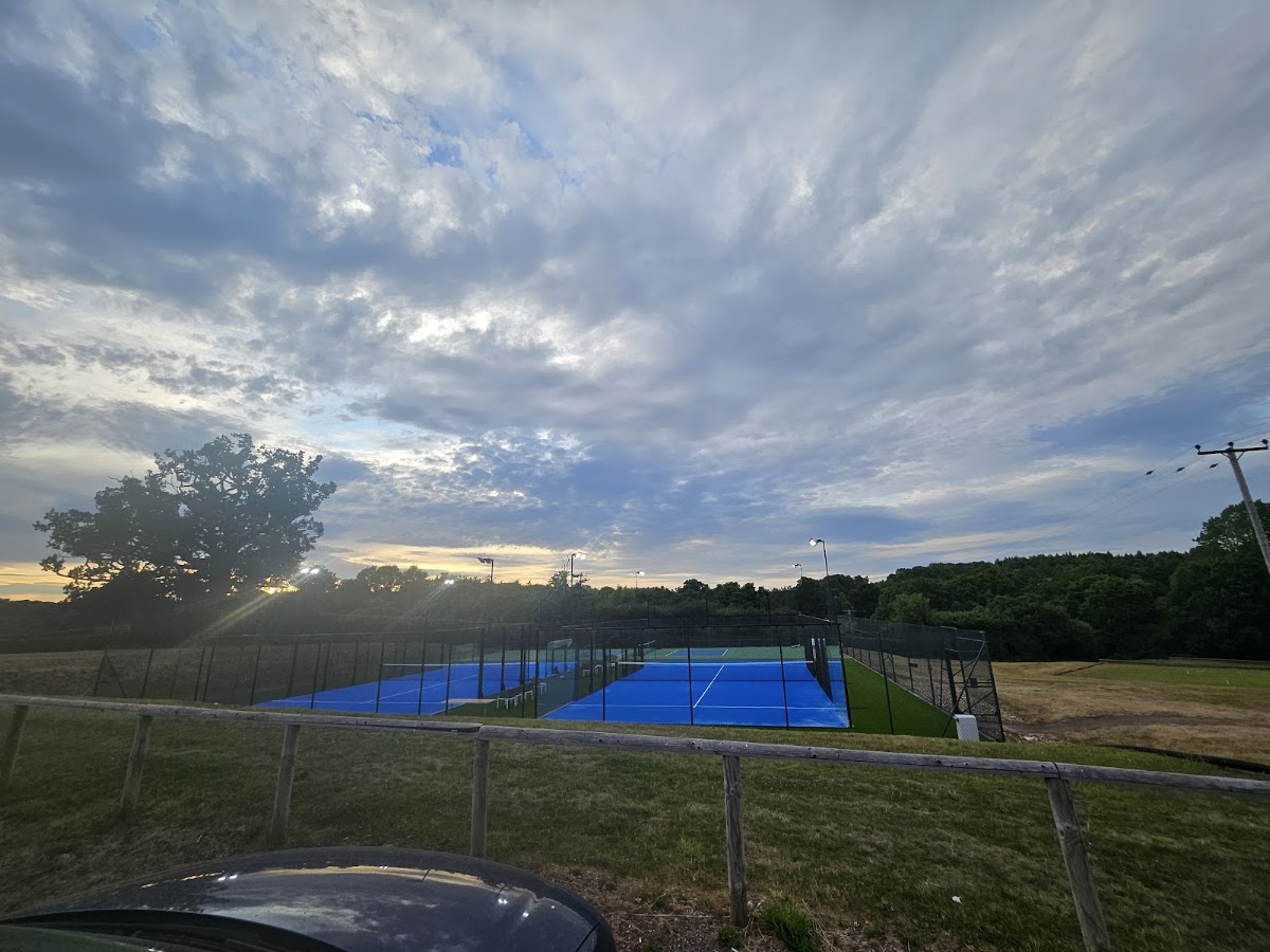 Hamptworth Padel and Pickleball Club - Photo 2