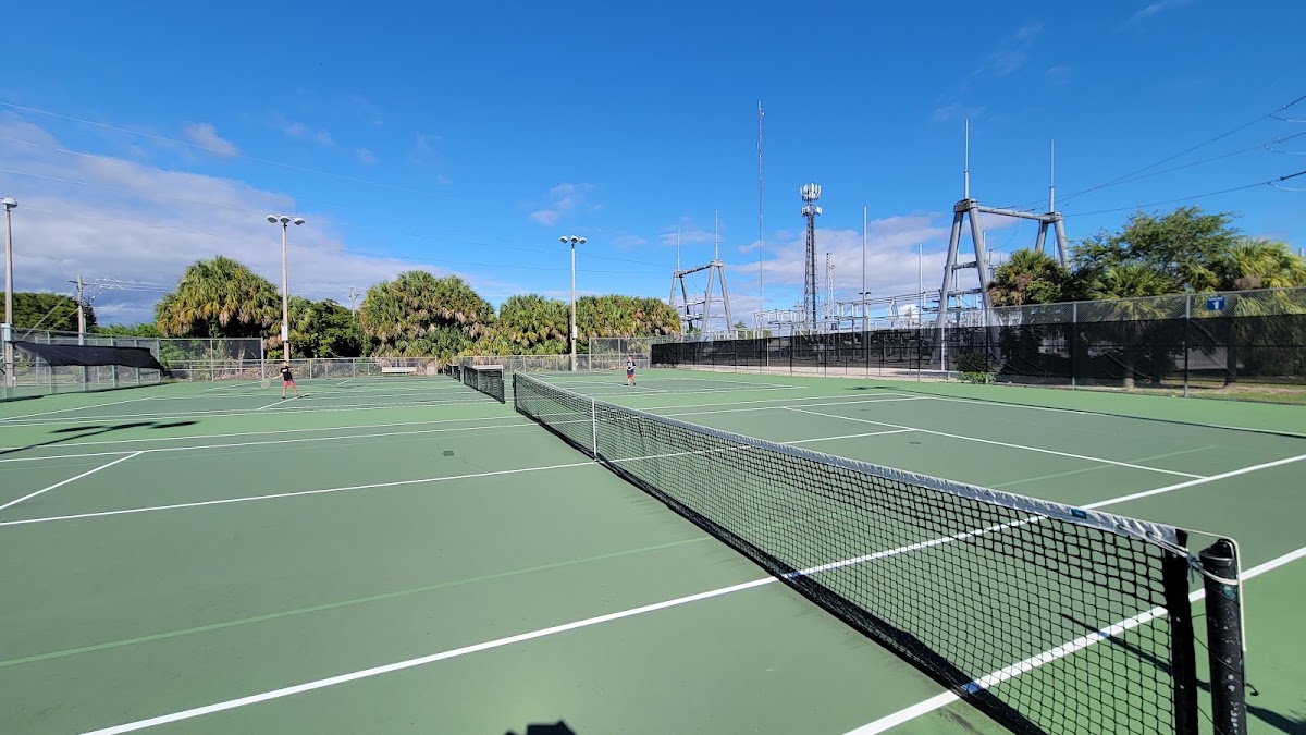 Hancock Tennis Center - Photo 2
