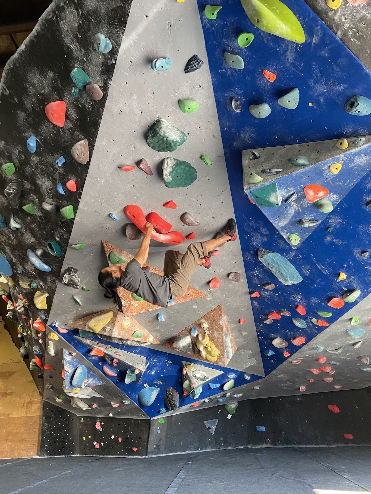 Hangar 18 Indoor Climbing Gym - Arcadia - Photo 1