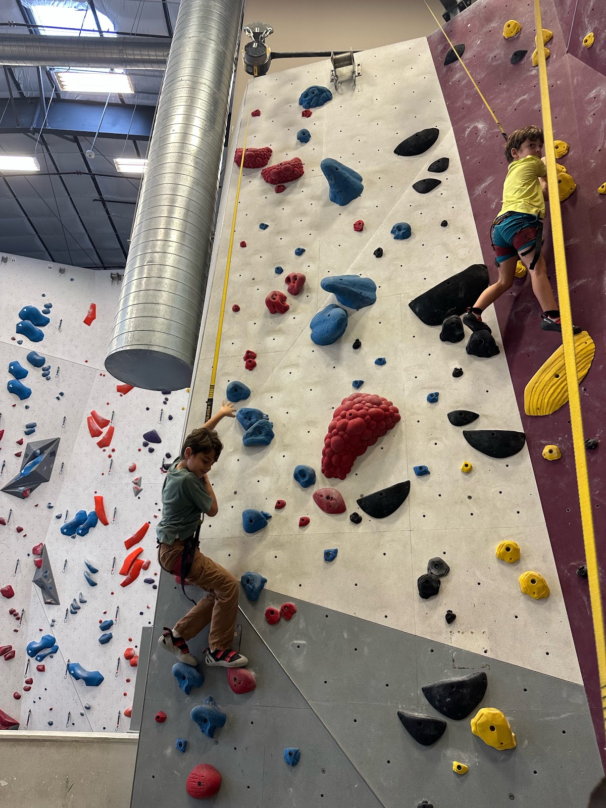 Hangar 18 Indoor Climbing Gym - Mission Viejo - Photo 2
