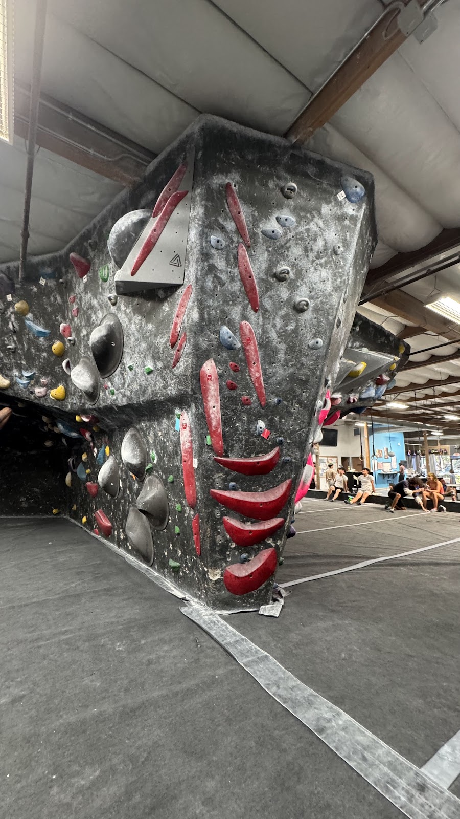 Hangar 18 Indoor Climbing Gym - Orange - Photo 2