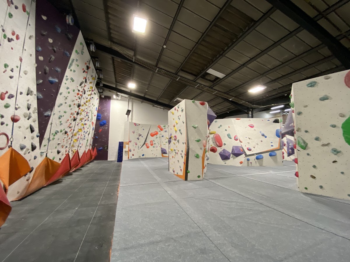 HarroWall Climbing Centre - Photo 2