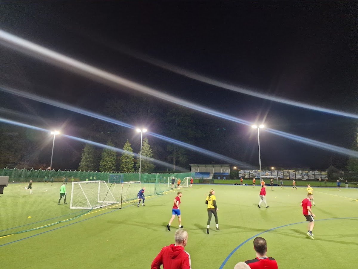 HAT TRICK 5 A SIDE - Photo 2