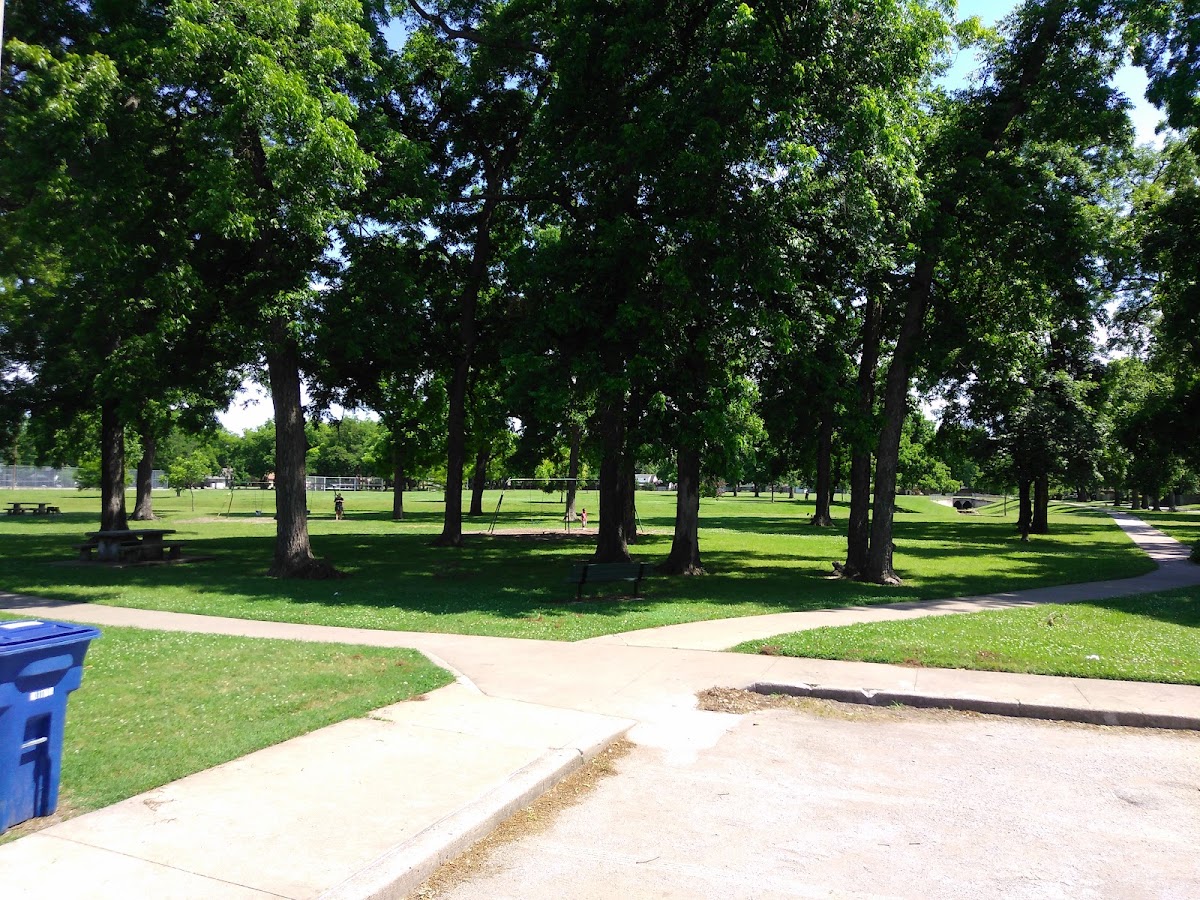Heller Park - Photo 2