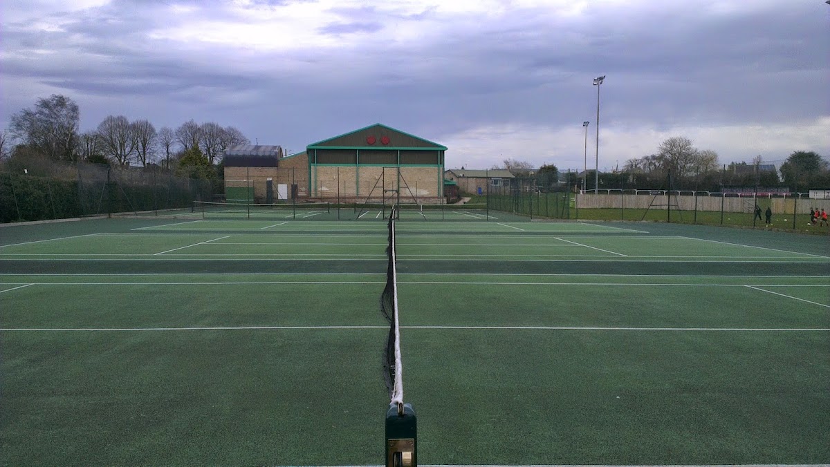 Highworth Tennis Club - Photo 2