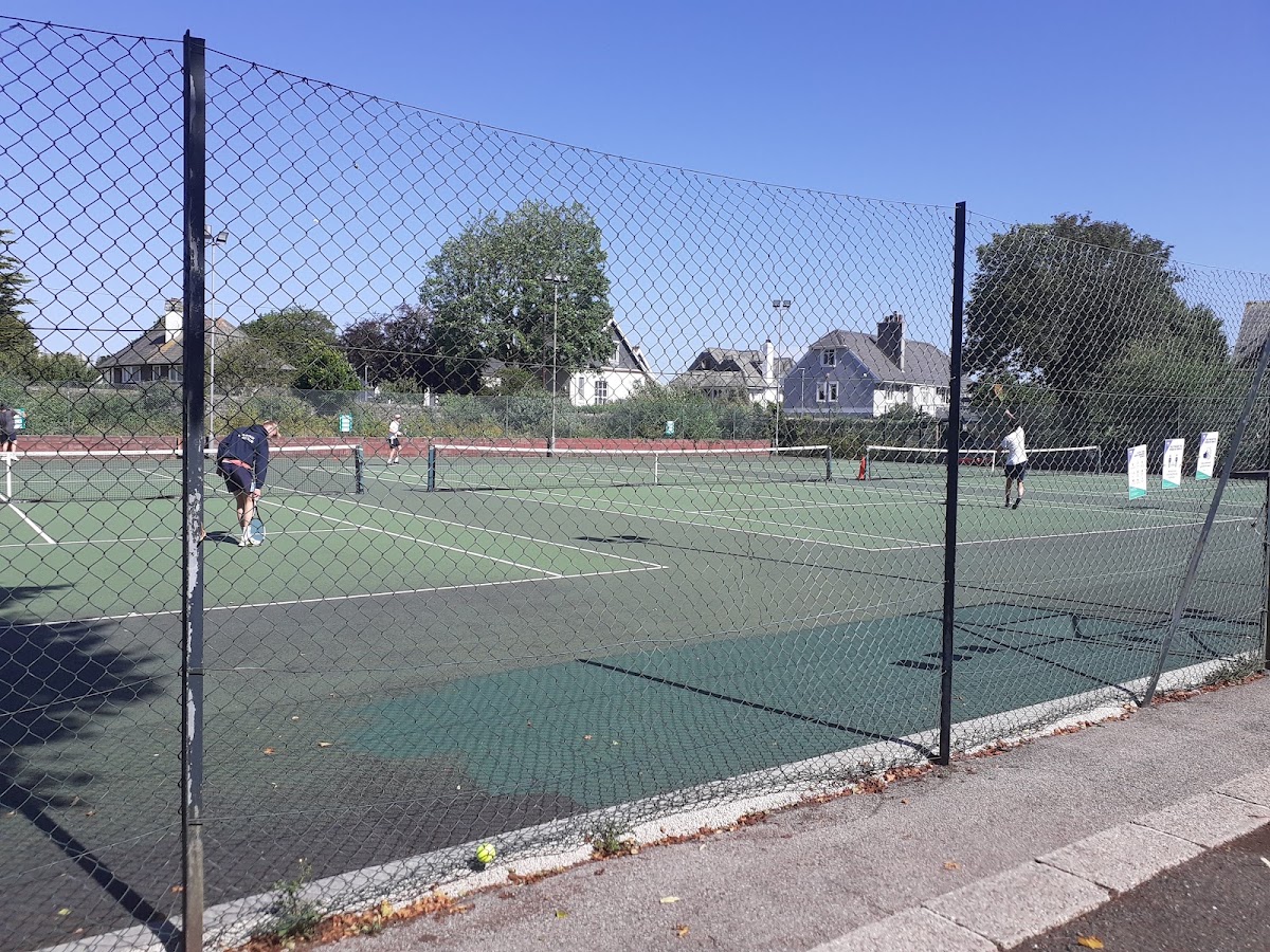 Hill Lane Tennis Club - Photo 3