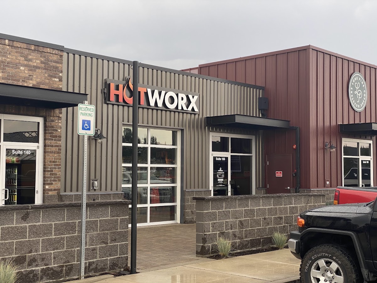 HOTWORX - Photo 2