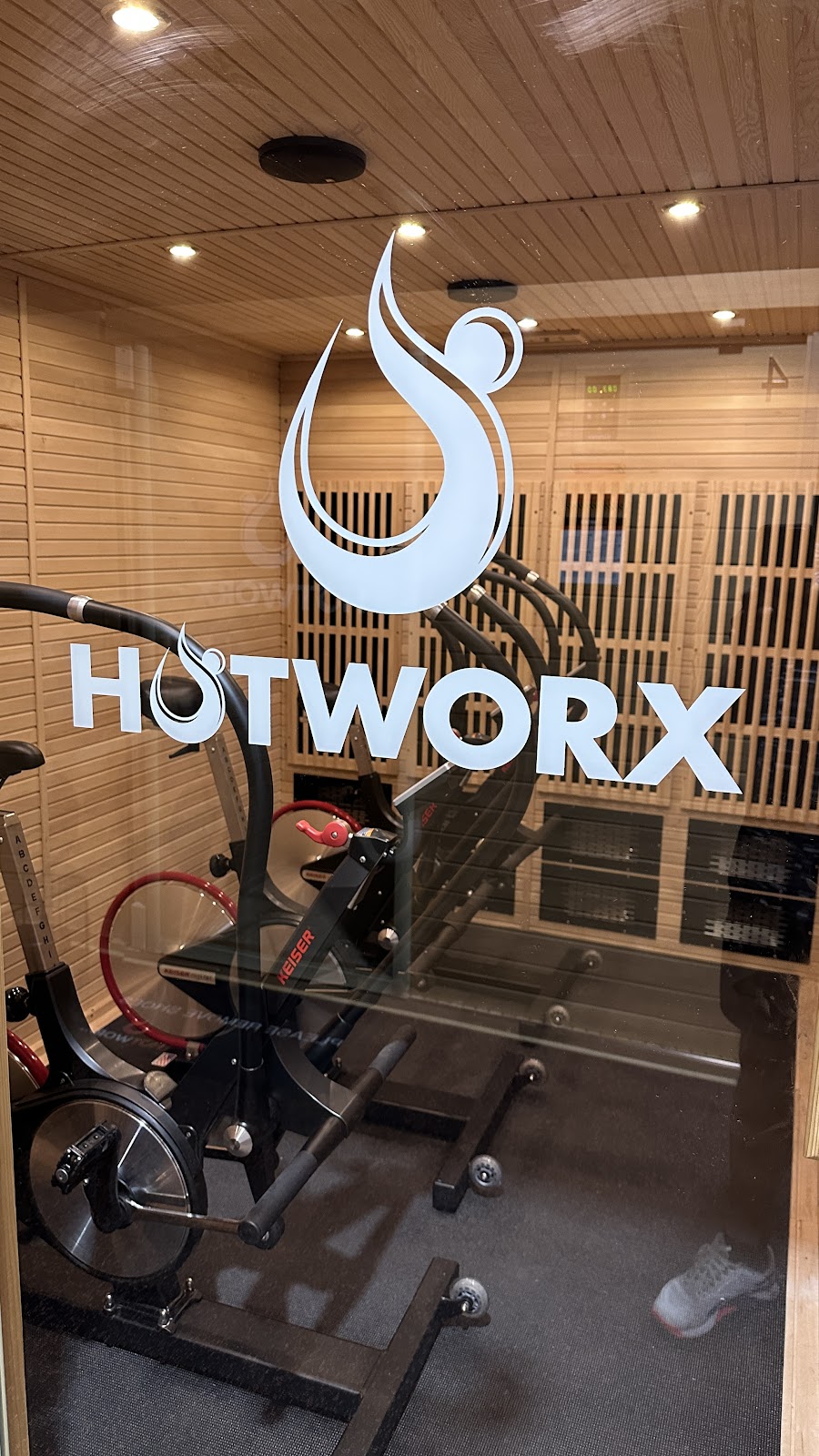 HOTWORX - Cape Coral, FL - North Cape Coral - Photo 3