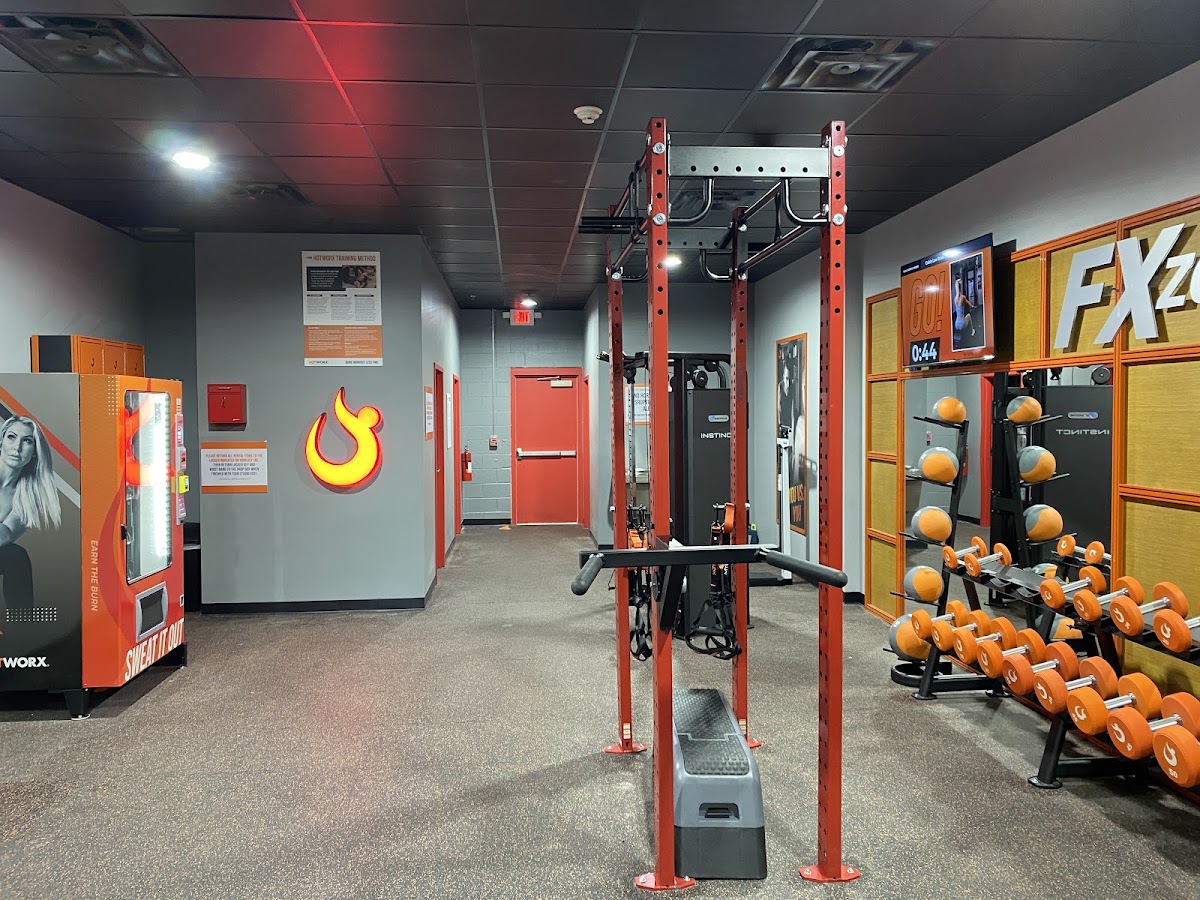 HOTWORX - Charleston, WV - Southridge - Photo 2