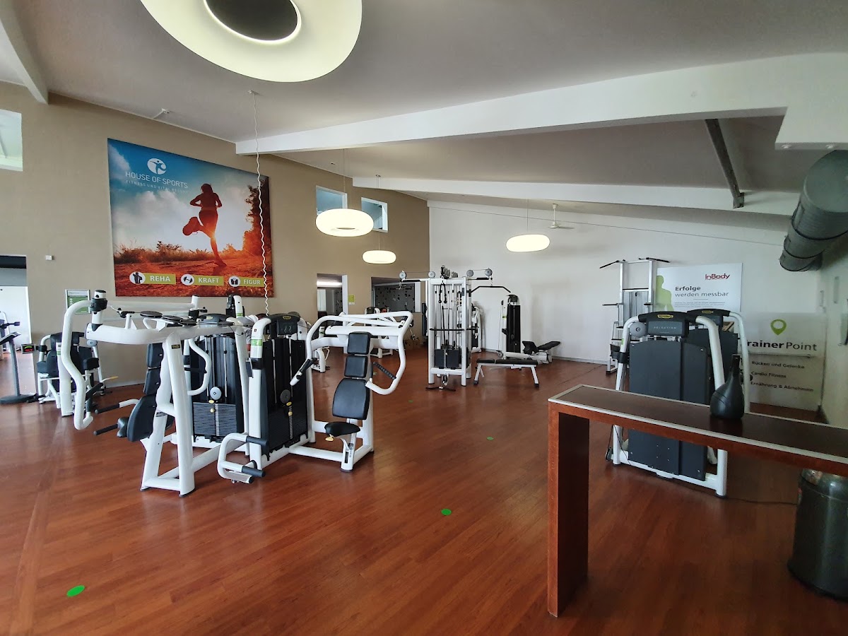 HOUSE OF SPORTS - Photo 2