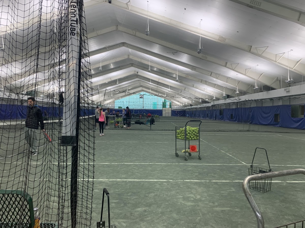 Huntington Indoor Tennis - Photo 3