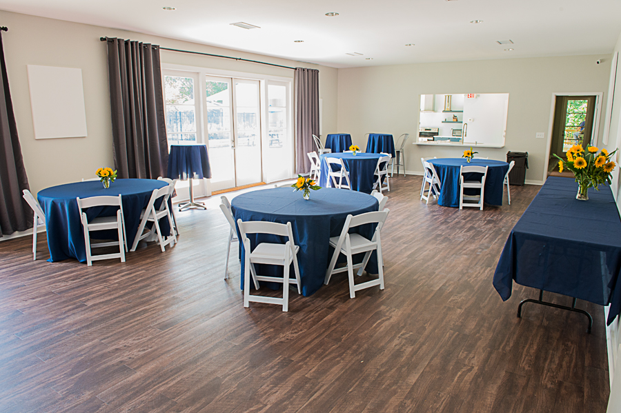 Huntley Hills Swim & Tennis Club - Photo 2