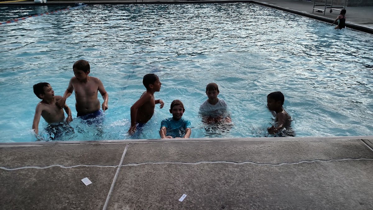 Huron Valley Swim Club - Photo 3
