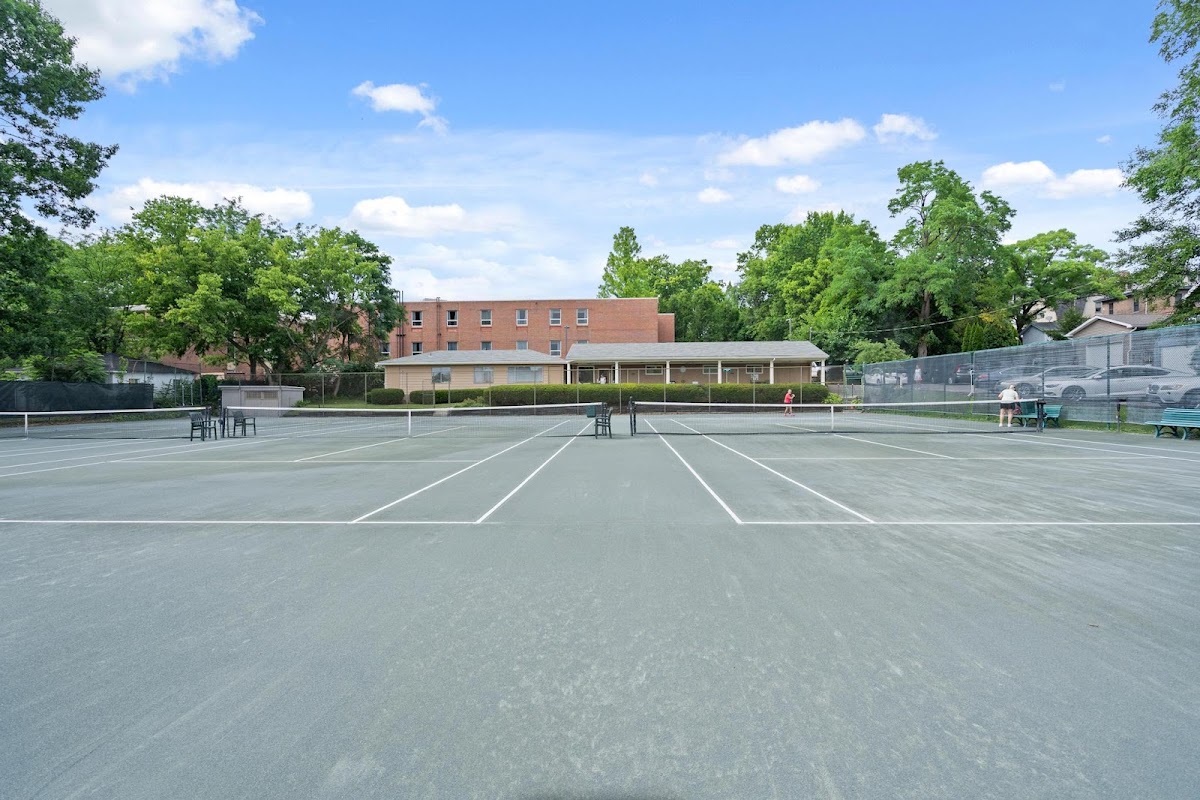 Hyde Park Tennis Club - Photo 2