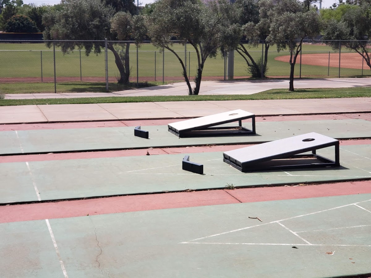 Indian School Park & Tennis Center - Photo 3