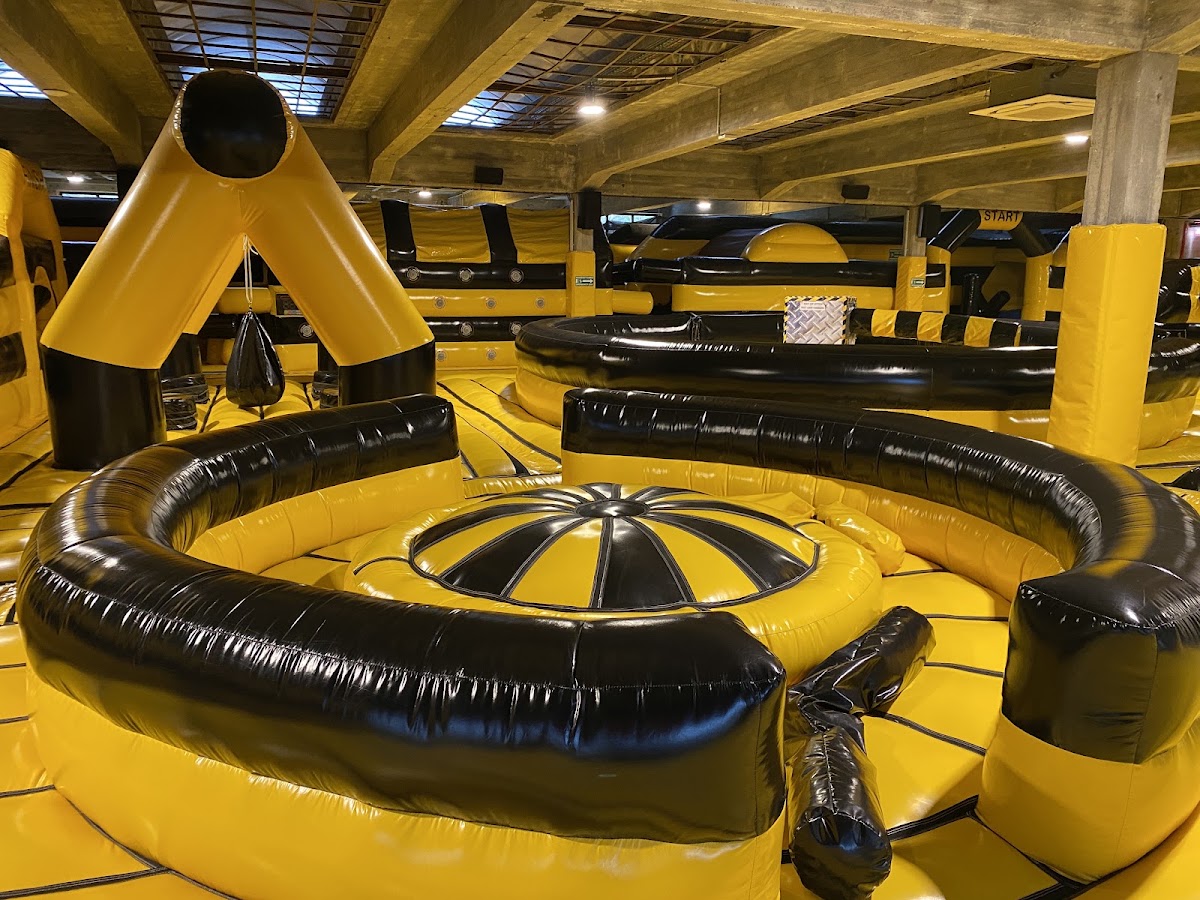 JumpSky Parc de trampoline - Photo 3