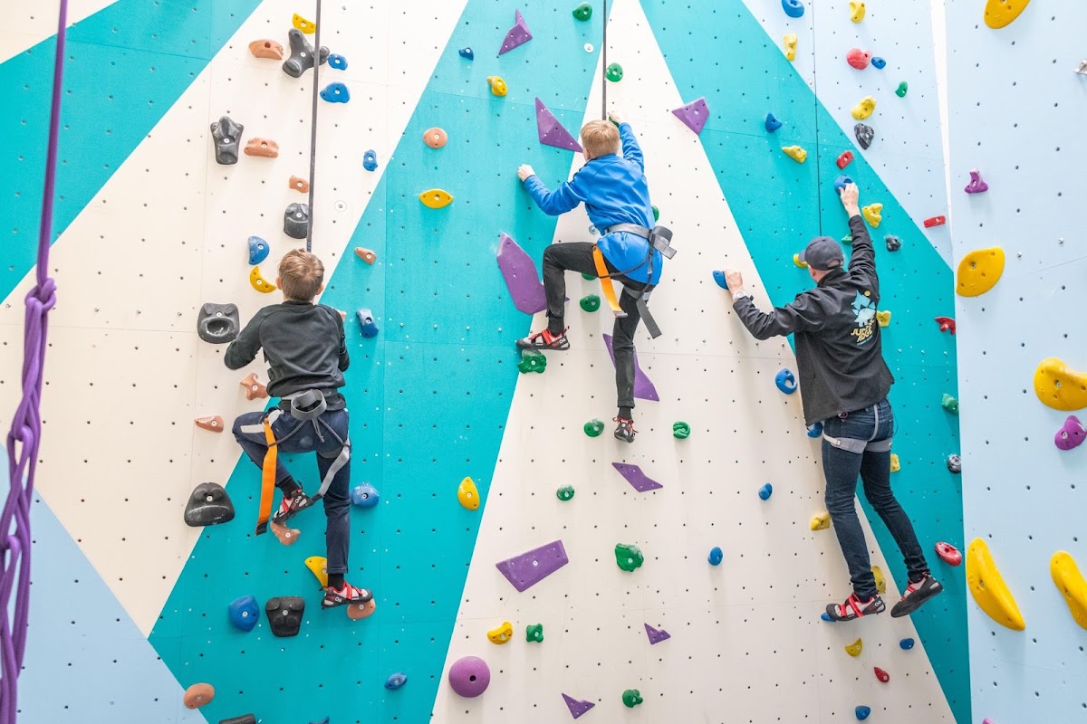 Jurassic Ridge Climbing Centre - Photo 3