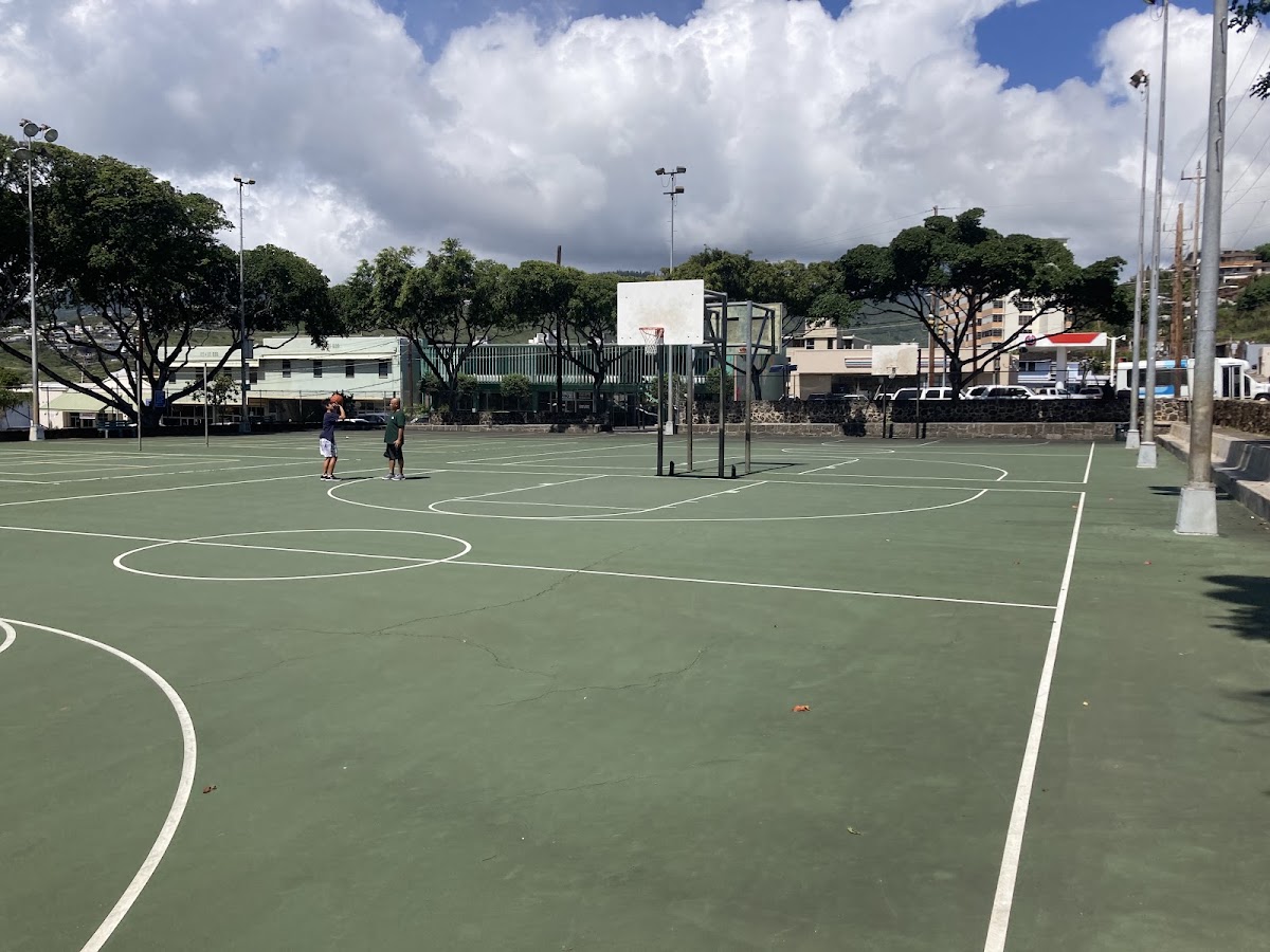 Kaimukī Community Park - Photo 2