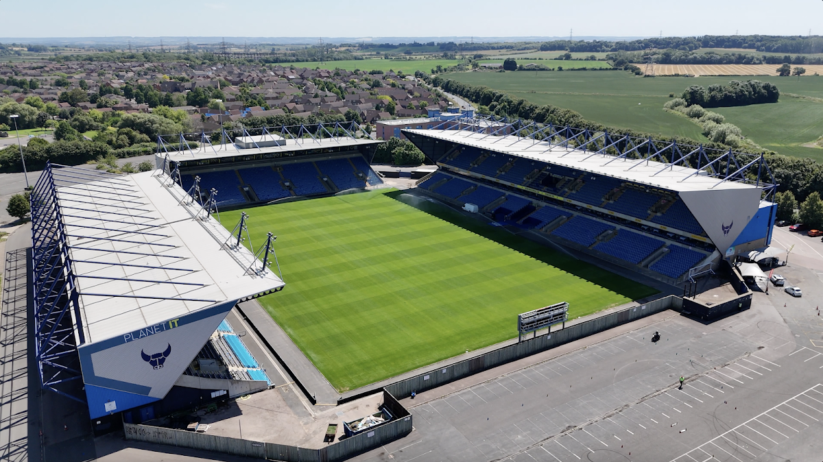 Kassam Stadium - Photo 1