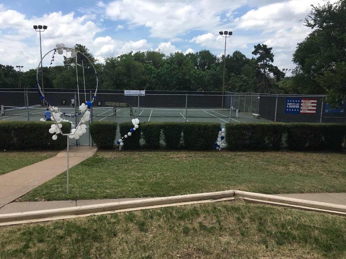 Kiest Tennis Center - Photo 2